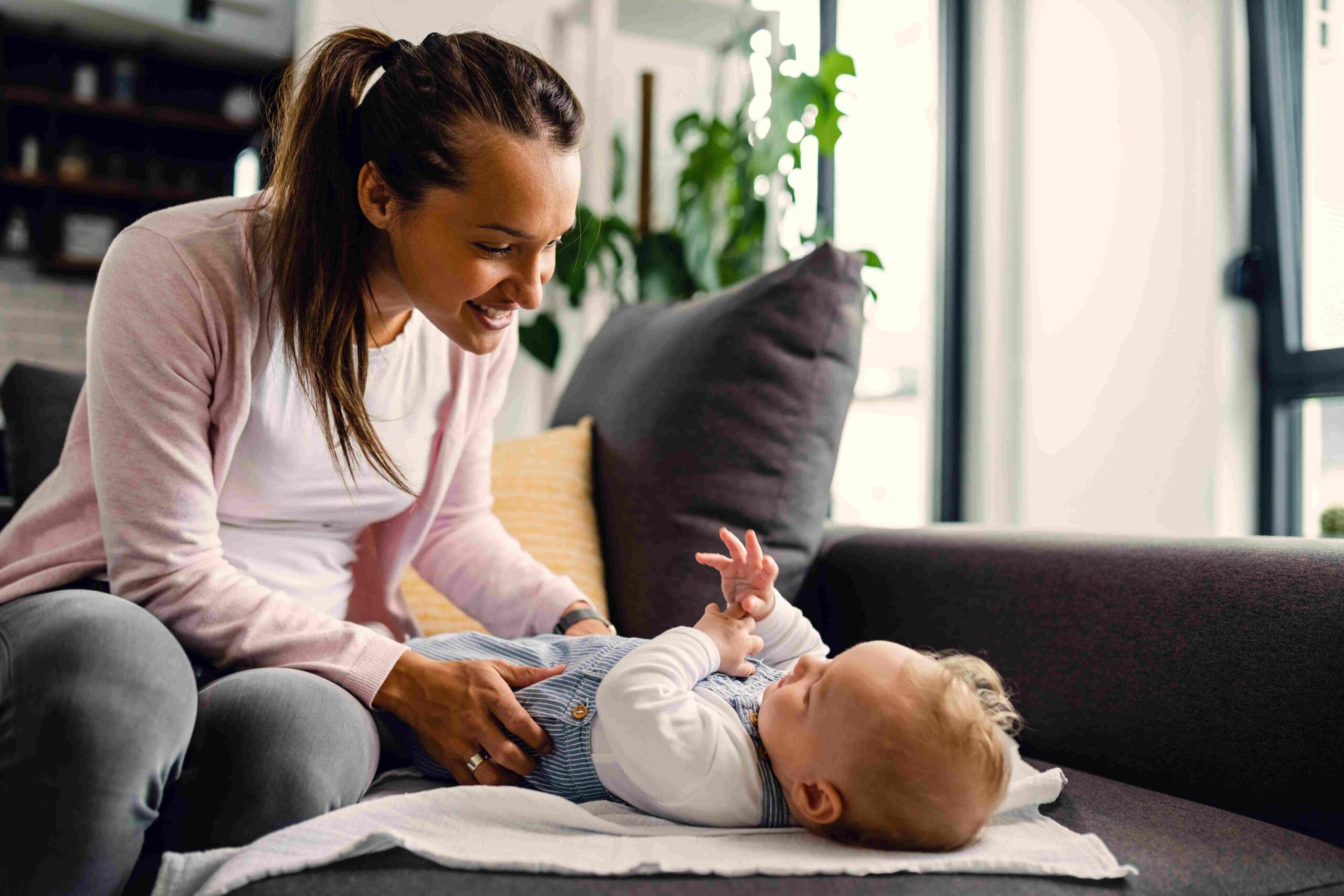 Unlocking Communication: Top 10 Essential Baby Signs Every Parent Should Know