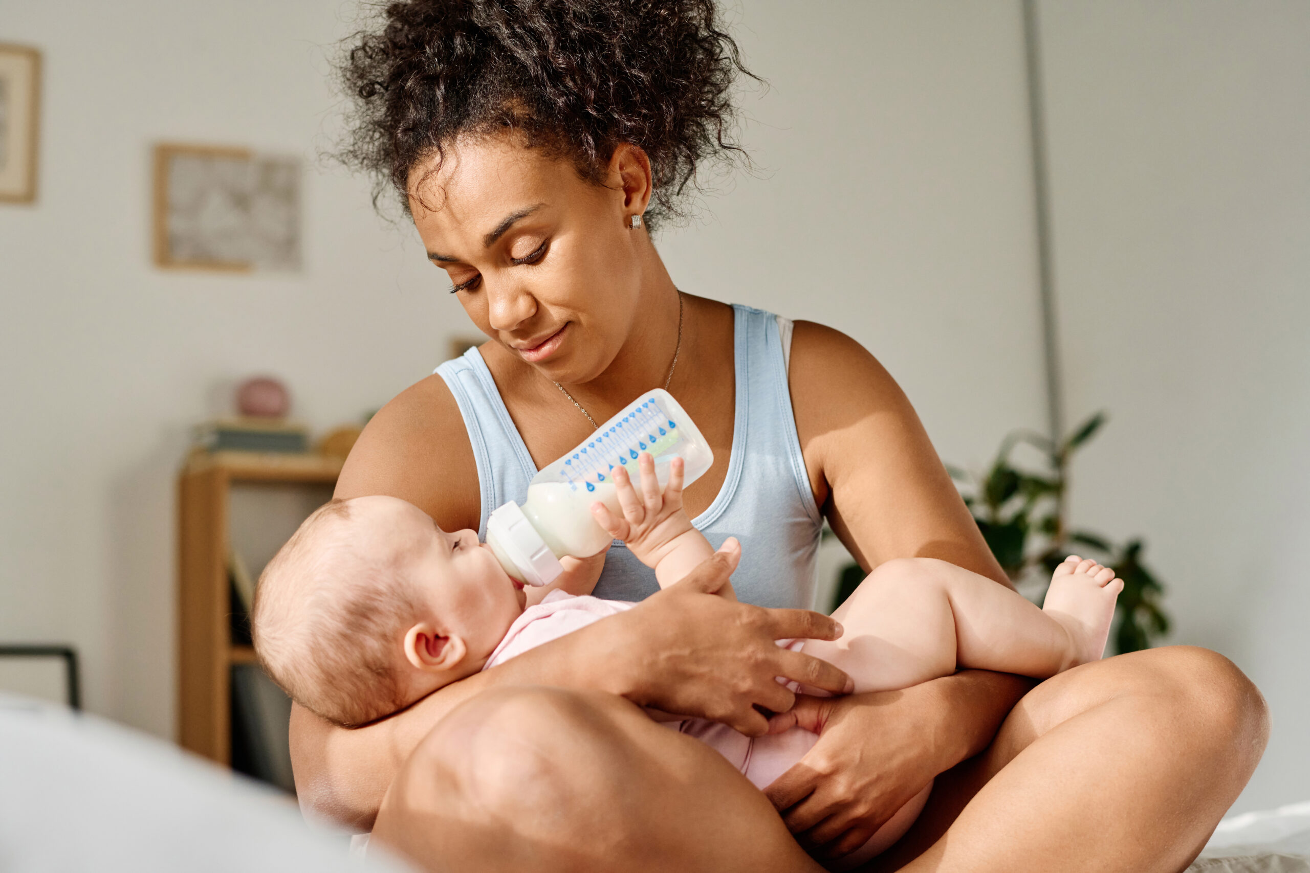 Best Bottle Feeding Tips: Parenting Advice for New Parents