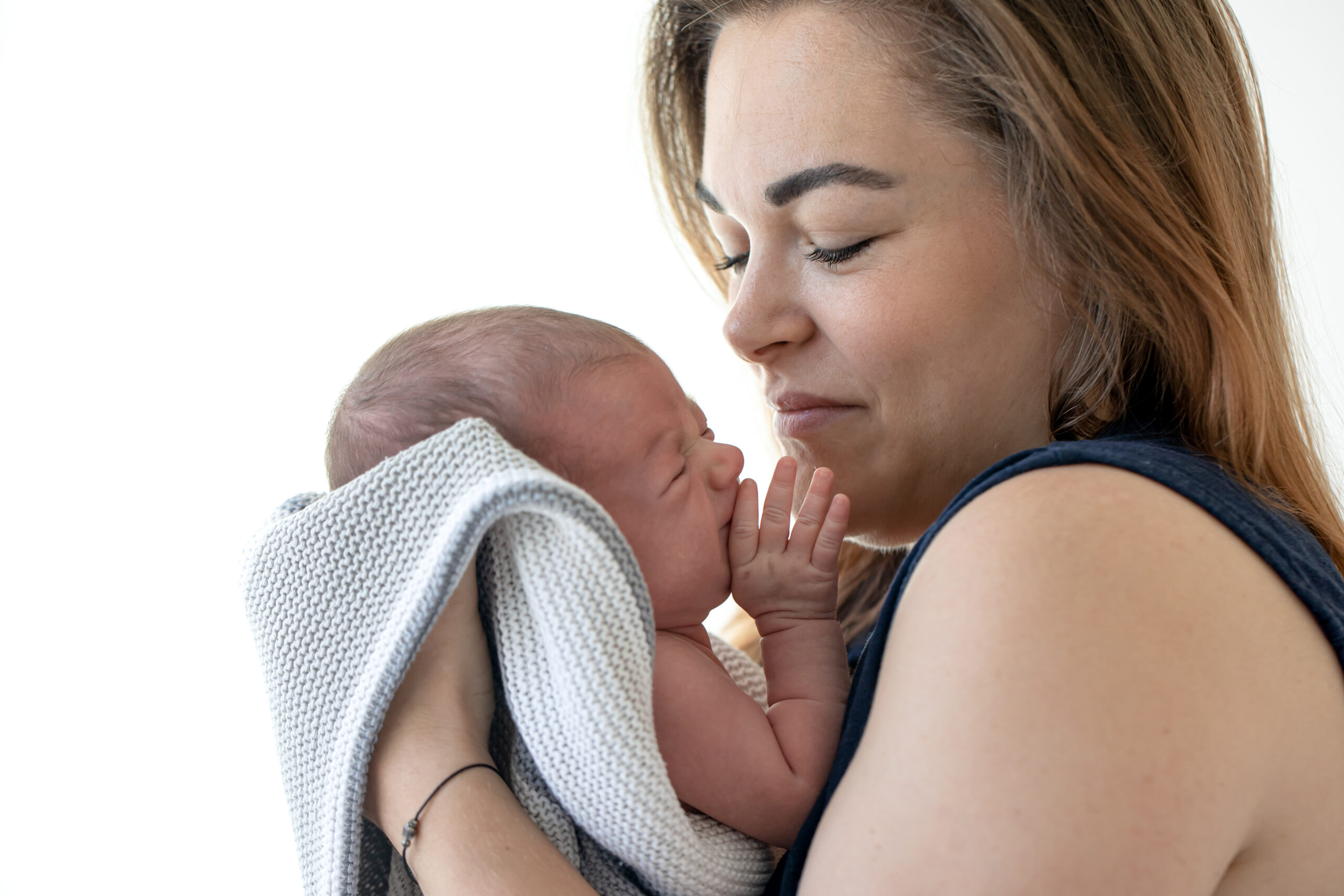 Support for First-Time Mums: Parenting Live Expert 24/7