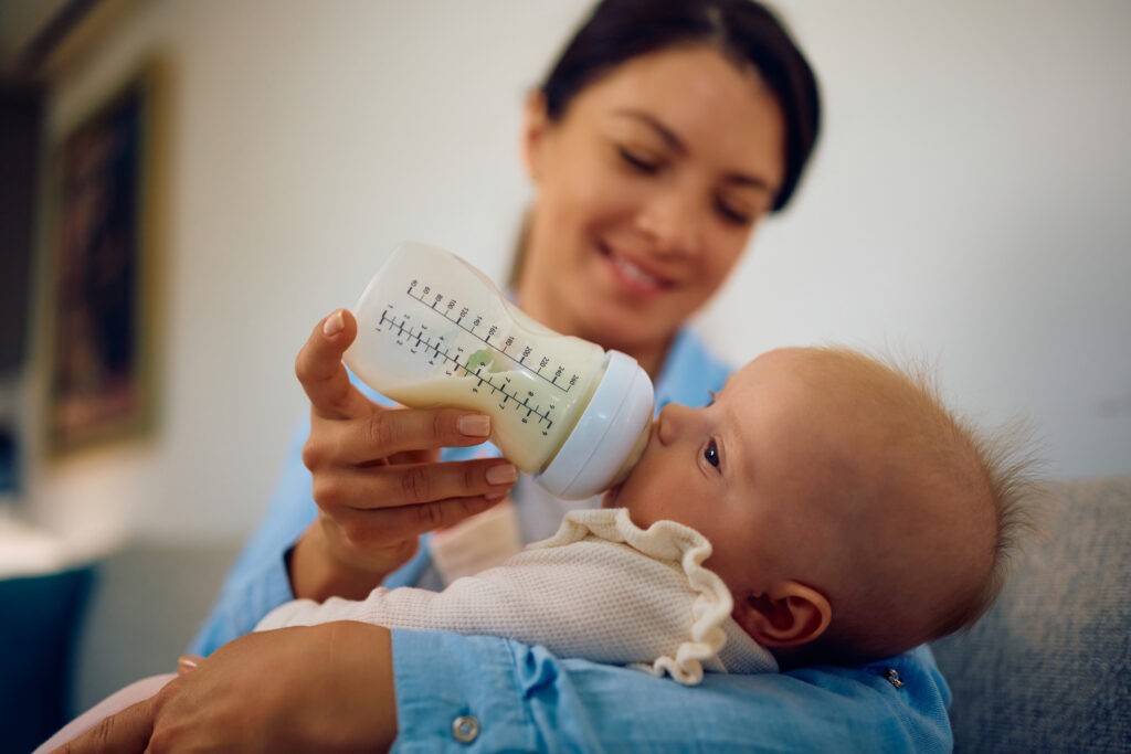 How Much Formula Should I Feed My Baby?